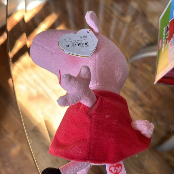 NWT Peppa Pig Funko Pop and Beanie - Picture 3 of 4